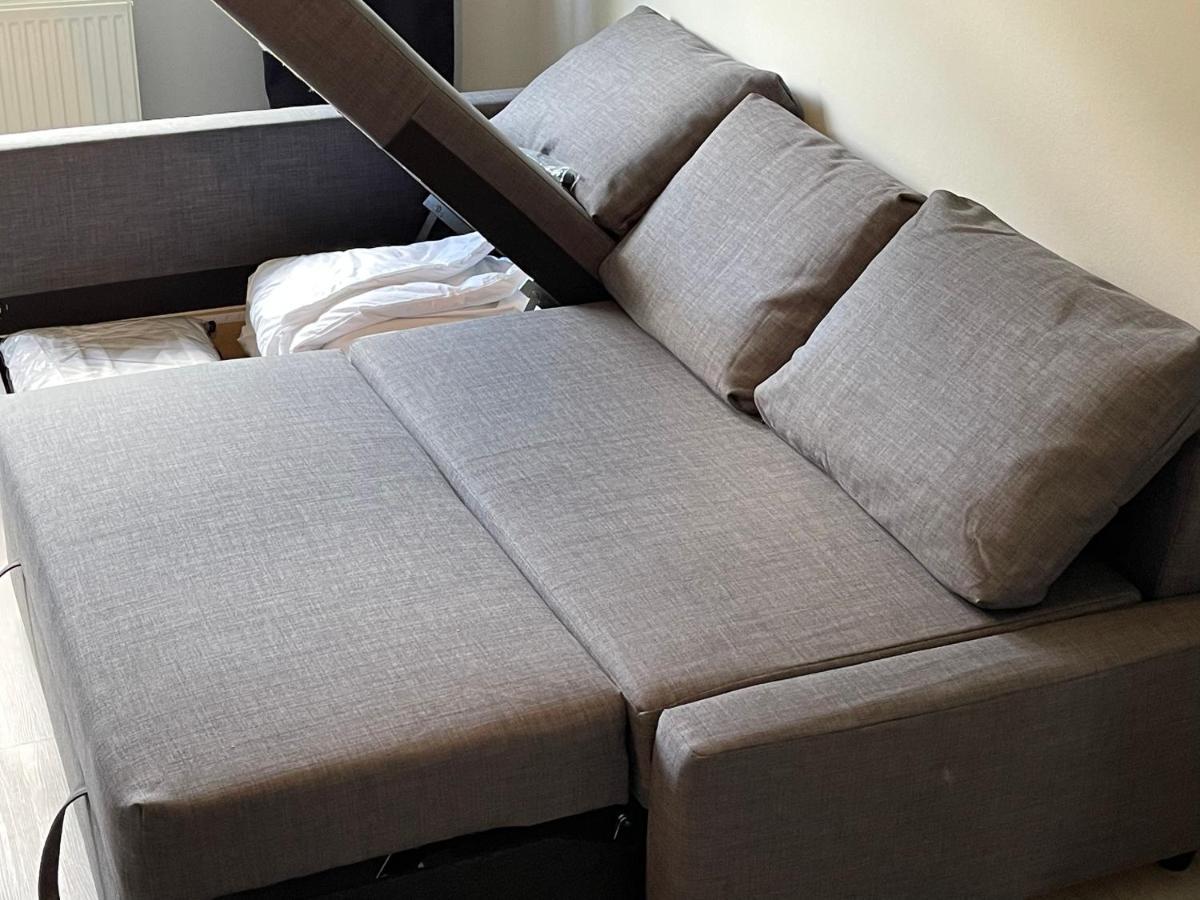 Apartament Entire Lovely 2 Bedroom With Private Garden & Free Street Parking Londra